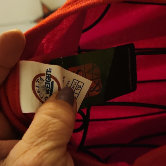 Delta Wisconsin graphic tshirt - Picture 4 of 5